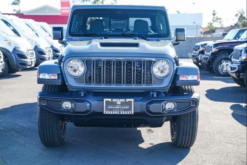 2026 Jeep Gladiator Sport S