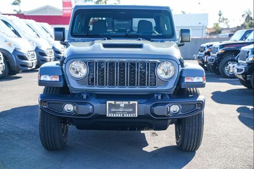2026 Jeep Gladiator Sport S