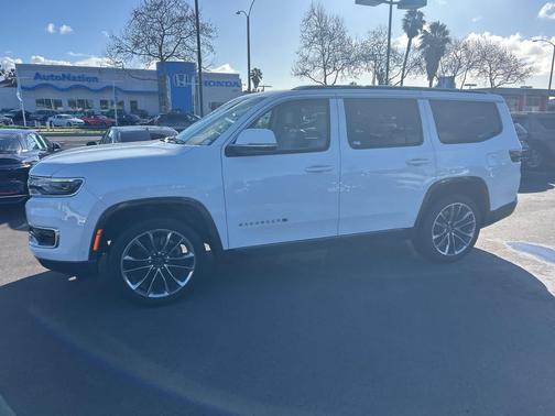 2022 Jeep Wagoneer Series III 4x2