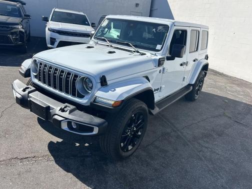 2025 Jeep Wrangler 4xe Sahara