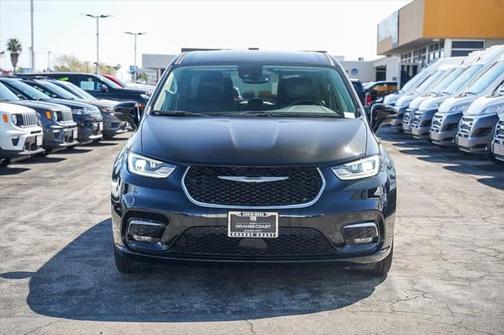 2024 Chrysler Pacifica Hybrid Select