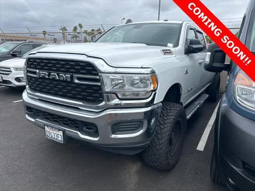 2022 RAM 2500 Big Horn Crew Cab 4x4 8' Box
