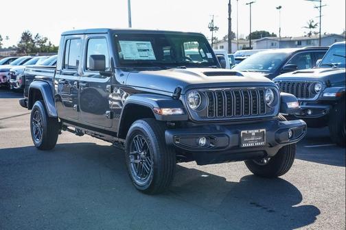2026 Jeep Gladiator Sport S