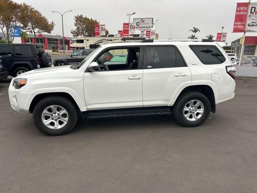 2022 Toyota 4Runner SR5