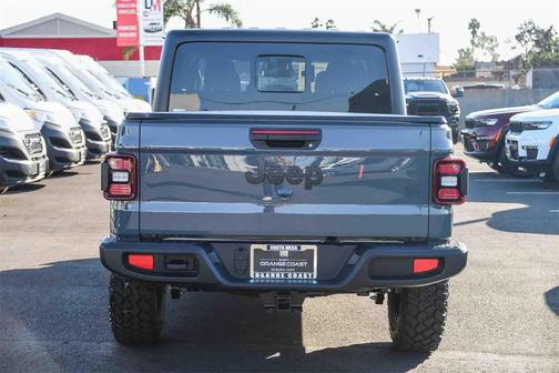 2026 Jeep Gladiator Willys 4x4