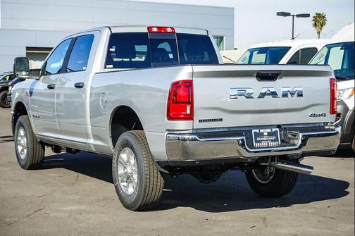 2026 RAM 2500 Big Horn Crew Cab 4x4 6'4' Box