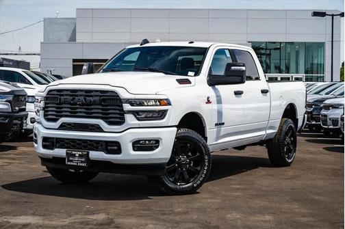 2025 RAM 2500 Big Horn Crew Cab 4x4 6'4' Box