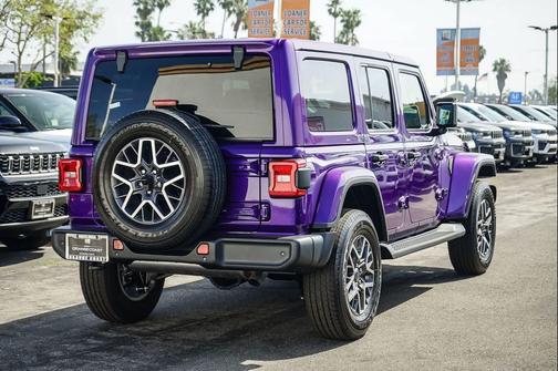 reign 2026 Jeep Wrangler 4-Door Sahara 4x4