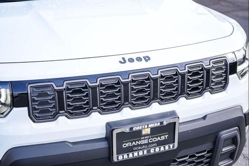 Bright White Clearcoat 2026 Jeep Cherokee Limited