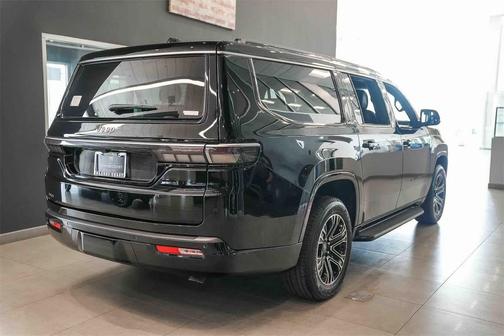 2026 Jeep Grand Wagoneer L 4x4