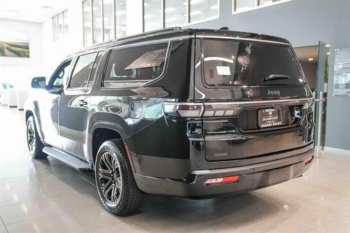 2026 Jeep Grand Wagoneer L 4x4