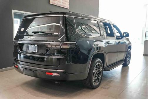 2026 Jeep Grand Wagoneer L 4x4