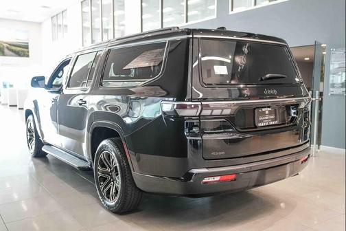 2026 Jeep Grand Wagoneer L 4x4