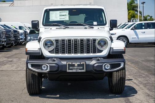2025 Jeep Wrangler 4-Door Sahara 4x4
