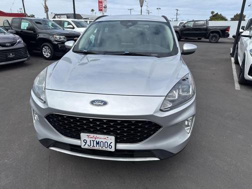 Ingot Silver Metallic 2020 Ford Escape SEL
