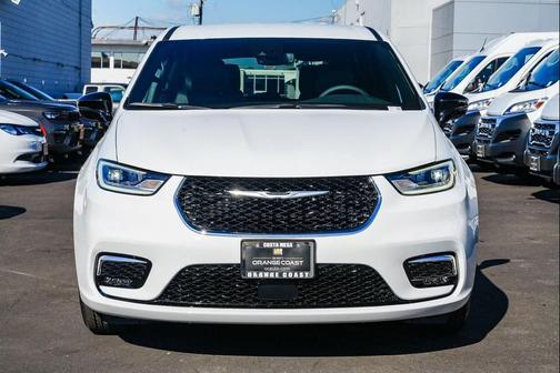 2026 Chrysler Pacifica L