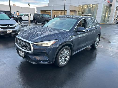 2023 INFINITI QX50 LUXE