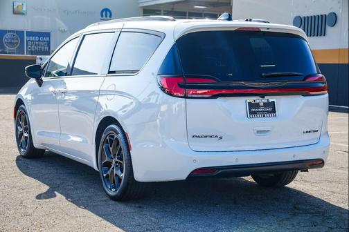 2026 Chrysler Pacifica Limited