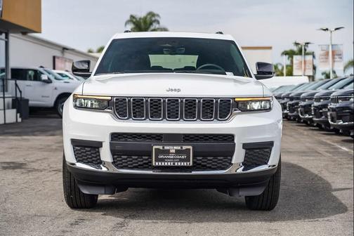 2025 Jeep Grand Cherokee L Laredo