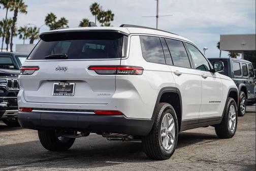 2025 Jeep Grand Cherokee L Laredo