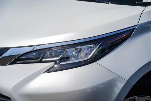 2022 Toyota Sienna XLE 7 Passenger