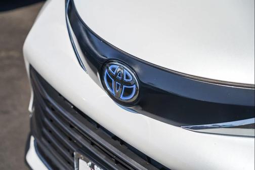 2022 Toyota Sienna XLE 7 Passenger