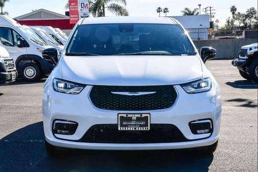 2026 Chrysler Pacifica L