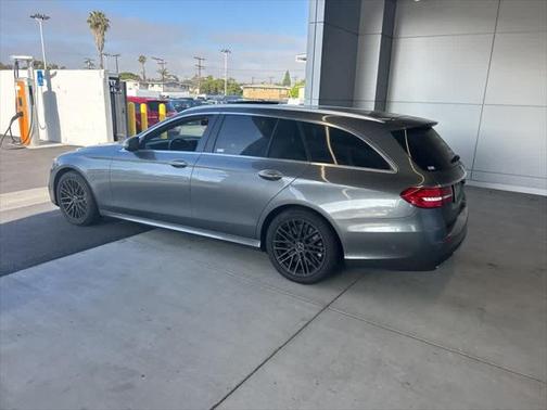 2017 Mercedes-Benz E-Class 4MATIC