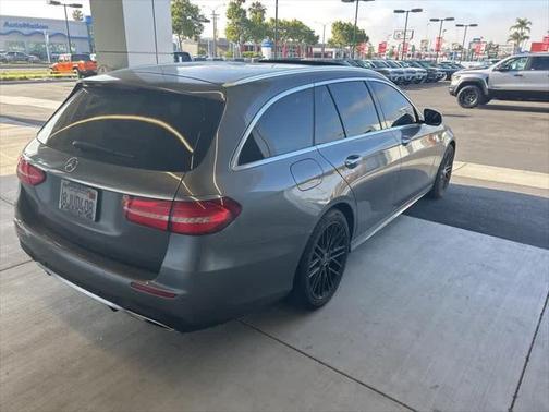 2017 Mercedes-Benz E-Class 4MATIC