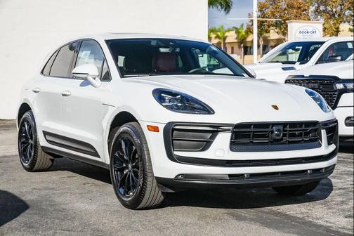 2023 Porsche Macan AWD