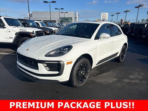 2023 Porsche Macan AWD