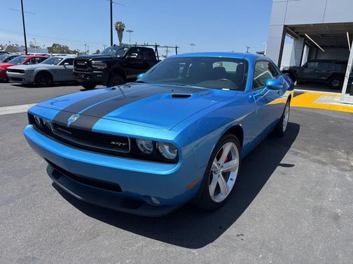 B5 Blue Pearl 2009 Dodge Challenger SRT8