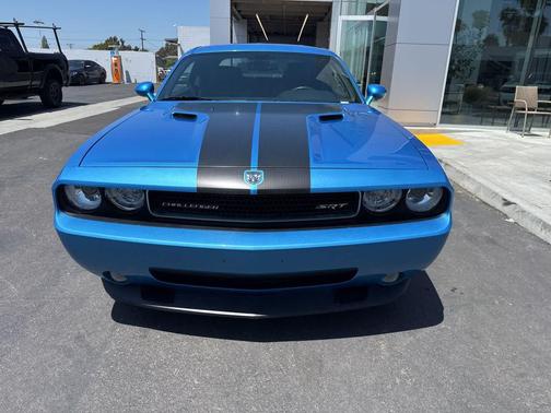 B5 Blue Pearl 2009 Dodge Challenger SRT8