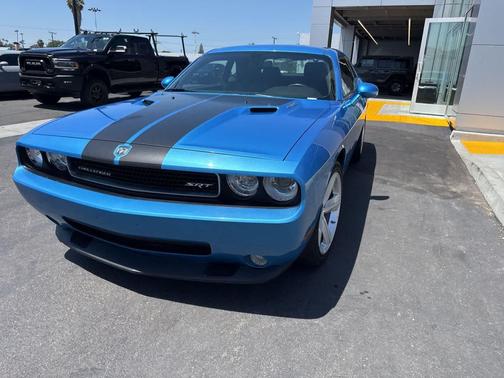 B5 Blue Pearl 2009 Dodge Challenger SRT8