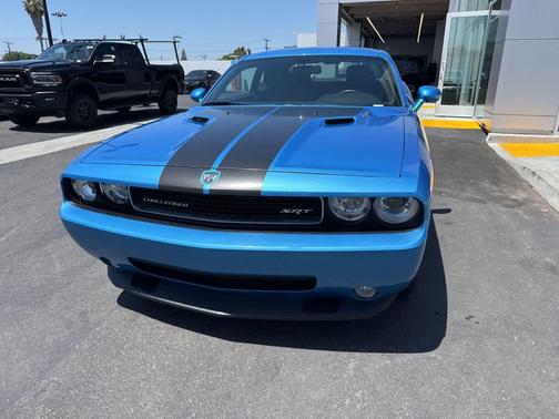 B5 Blue Pearl 2009 Dodge Challenger SRT8