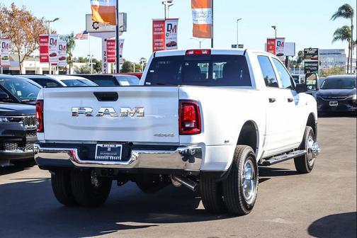 Bright White Clearcoat 2027 RAM 3500 Tradesman