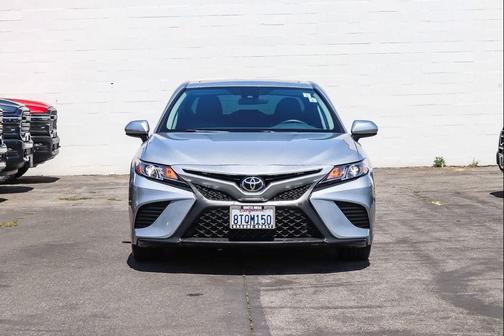 Celestial Silver Metallic 2020 Toyota Camry SE