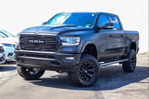 Bright White Clearcoat 2022 RAM 1500 Laramie