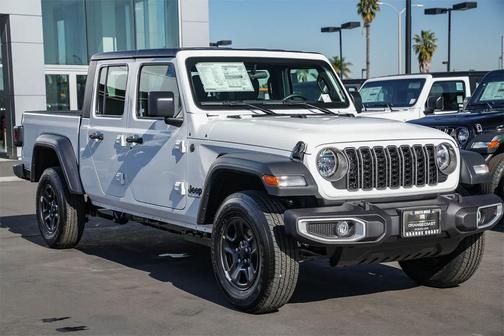 2026 Jeep Gladiator Sport