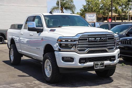 Bright White Clearcoat 2026 RAM 2500 Laramie Crew Cab 4x4 6'4' Box