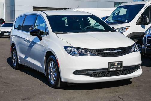 2026 Chrysler Voyager LX