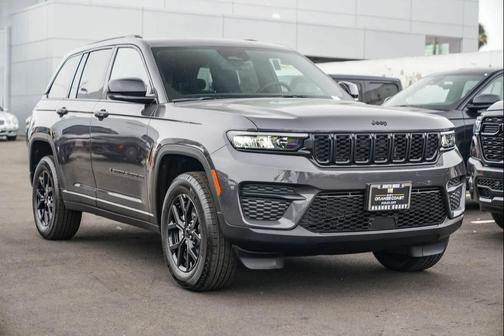 2025 Jeep Grand Cherokee Altitude