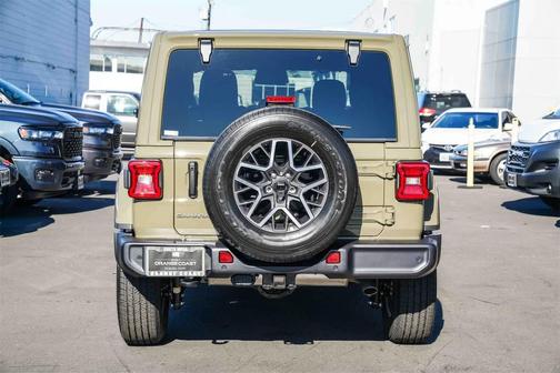 2026 Jeep Wrangler 4-Door Sahara 4x4