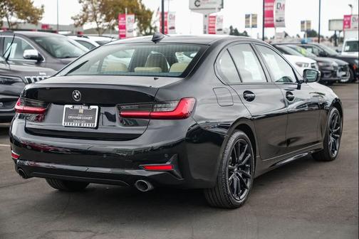 2021 BMW 330 330i