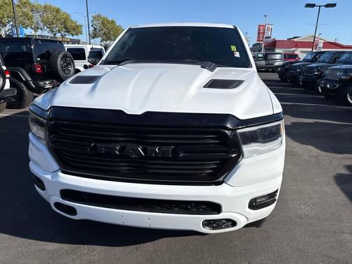 Bright White Clearcoat 2023 RAM 1500 Laramie