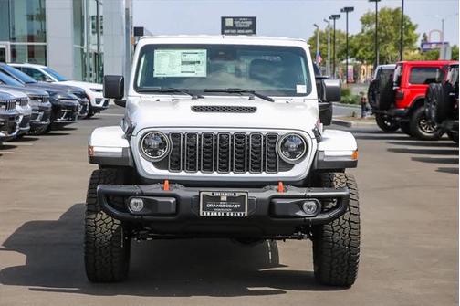 2025 Jeep Gladiator Mojave X