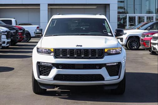 Bright White Clearcoat 2026 Jeep Grand Cherokee Limited