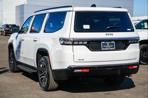 2026 Jeep Grand Wagoneer 4x4