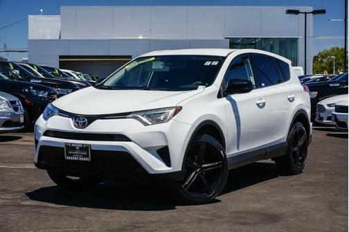 2017 Toyota RAV4 LE