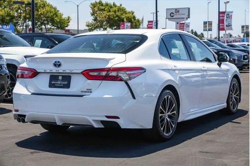 2018 Toyota Camry SE